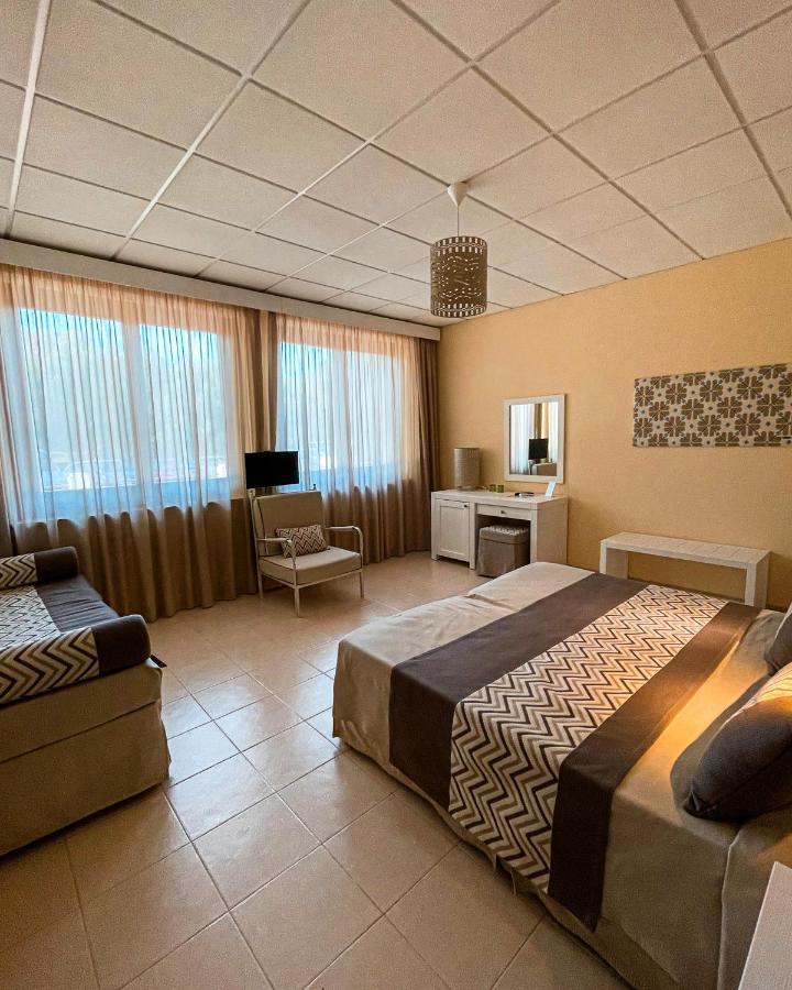 Hotel Lido Beach Oristano Exterior foto